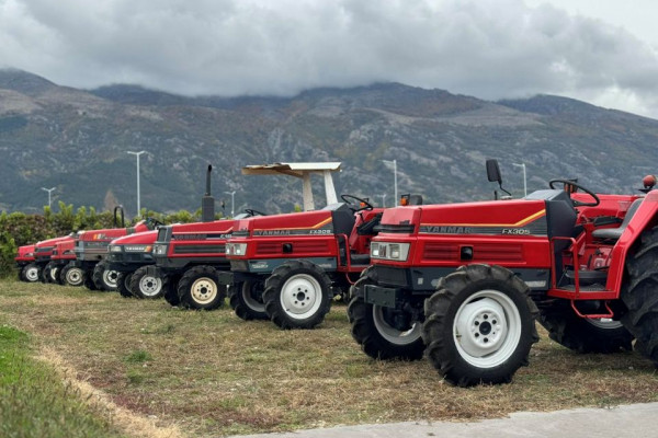 шоурум употребявани японски трактори сатнет карлово