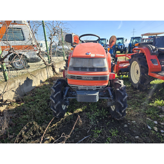 Kubota Aste A-15 с фреза
