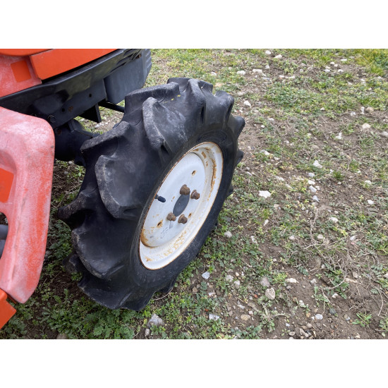 Kubota B52 с фреза