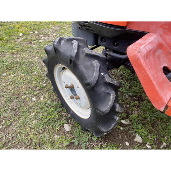 Kubota B52 с фреза