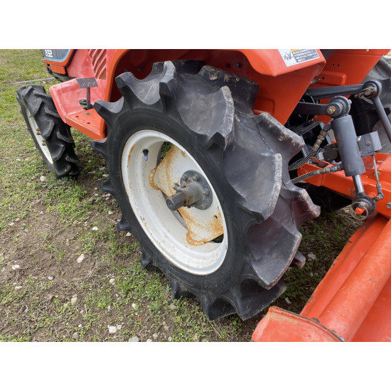 Kubota B52 с фреза