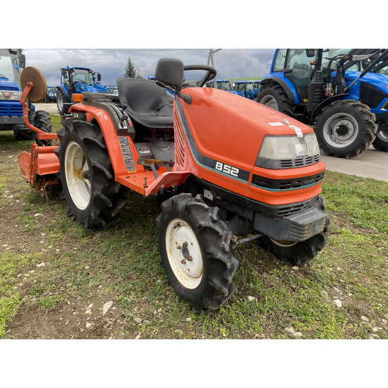 Kubota B52 с фреза
