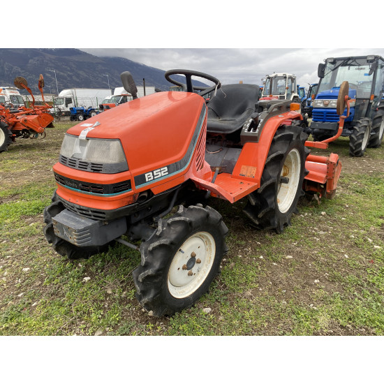 Kubota B52 с фреза