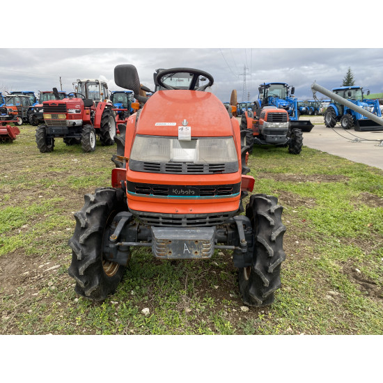 Kubota B52 с фреза