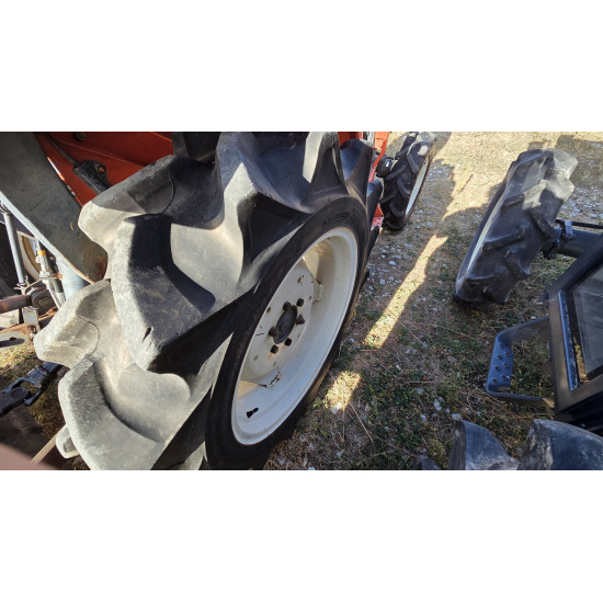 Kubota L270D с кабина и с фреза