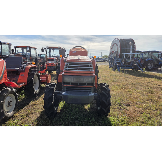Kubota Saturn X-20 с фреза