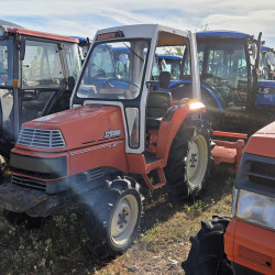 Kubota Saturn X-20 с фреза