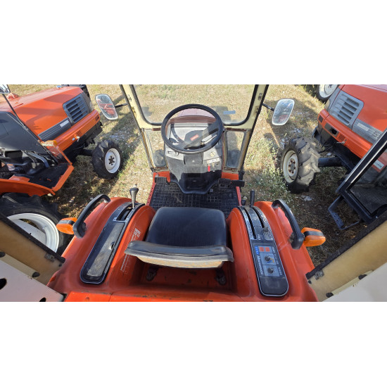 Kubota Saturn X-20 с фреза