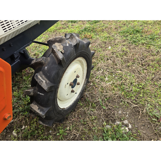 Kubota B1502D с фреза