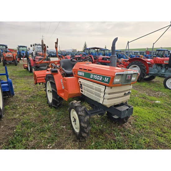 Kubota B1502D с фреза