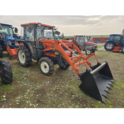 Трактор с кабина и челен товарач Kubota GL260 