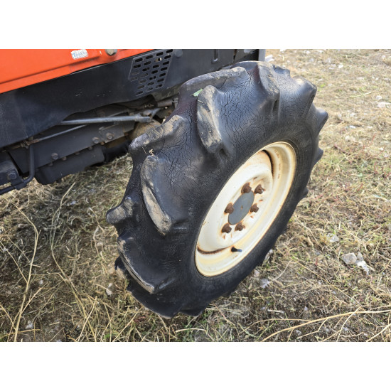 Трактор с кабина и фреза Kubota GL320 