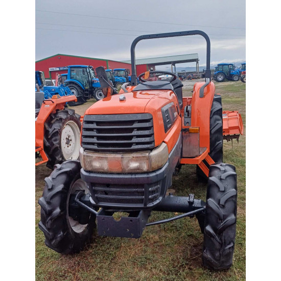 Kubota KL30 с фреза Kubota KL30 с фреза