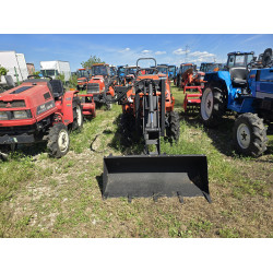 Kubota Bulltra B1-15 с фреза и челен товарач