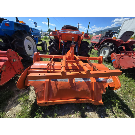 Kubota Bulltra B1-15 с фреза и челен товарач