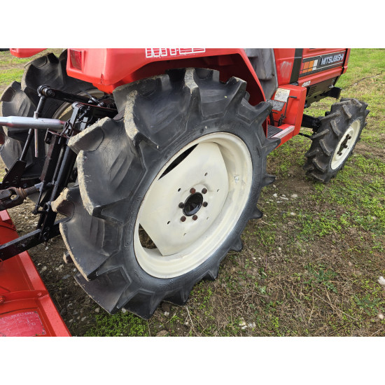 Mitsubishi MT22 с фреза