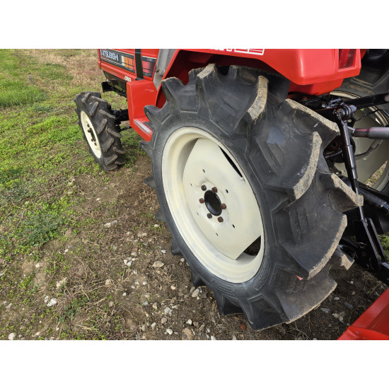 Mitsubishi MT22 с фреза