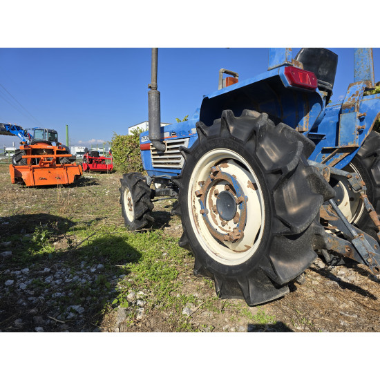 Iseki TU2100 с фреза